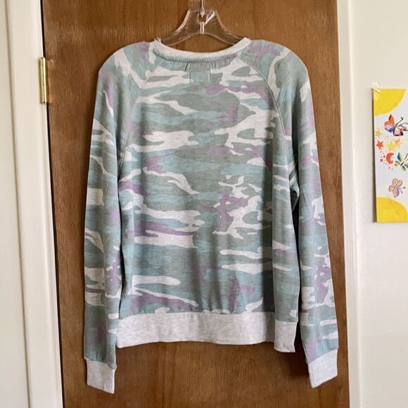 Thread & Supply L/S Crew Neck Med & Large only - Picture 7 of 9